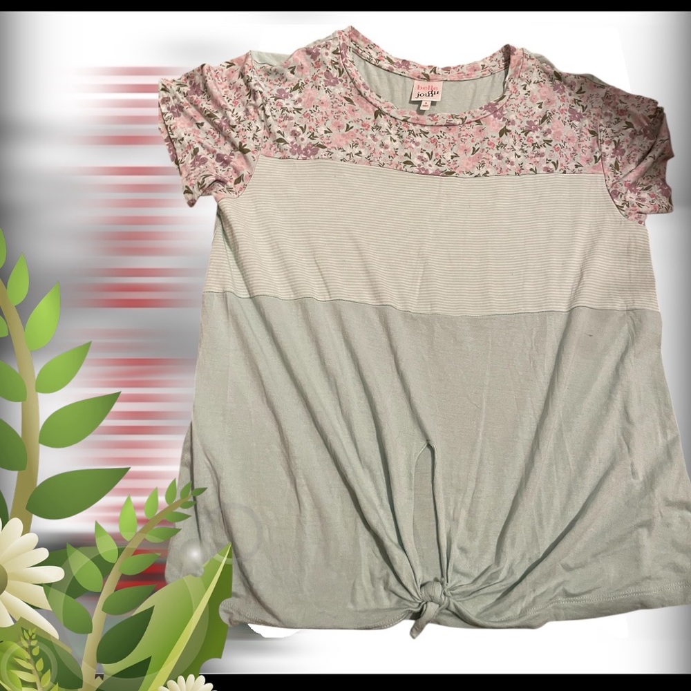 Belle du jour tie front detail Women's SZ S Mint Green and Pink top. Stretchy